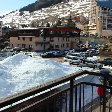 Studio At Les Deux Alpes 50 M Away From The Slopes With Balcony
