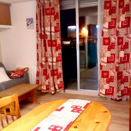 Apartment Studio At Les Deux Alpes 50 M Away From The Slopes With Balcony Les Deux Alpes